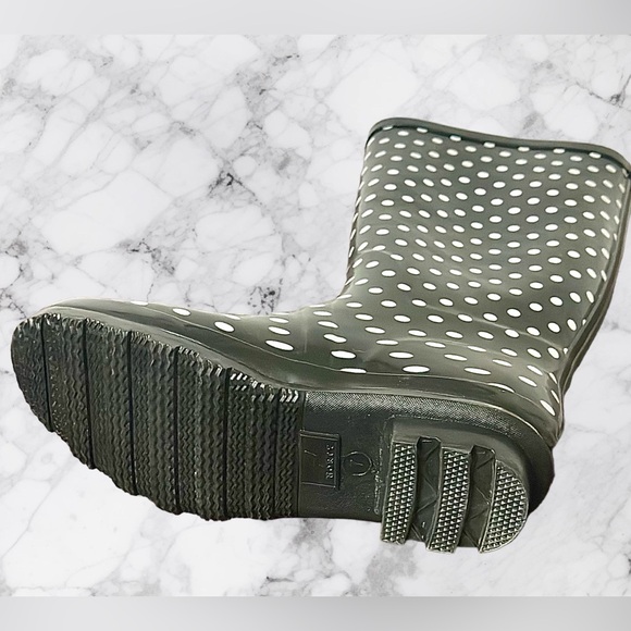 NWOT! NORTY BLACK AND WHITE POLKADOT HURRICANE WELLIE RAIN BOOTS - Picture 4 of 4